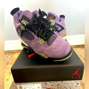 Air Jordan 4 Retro Sneakers